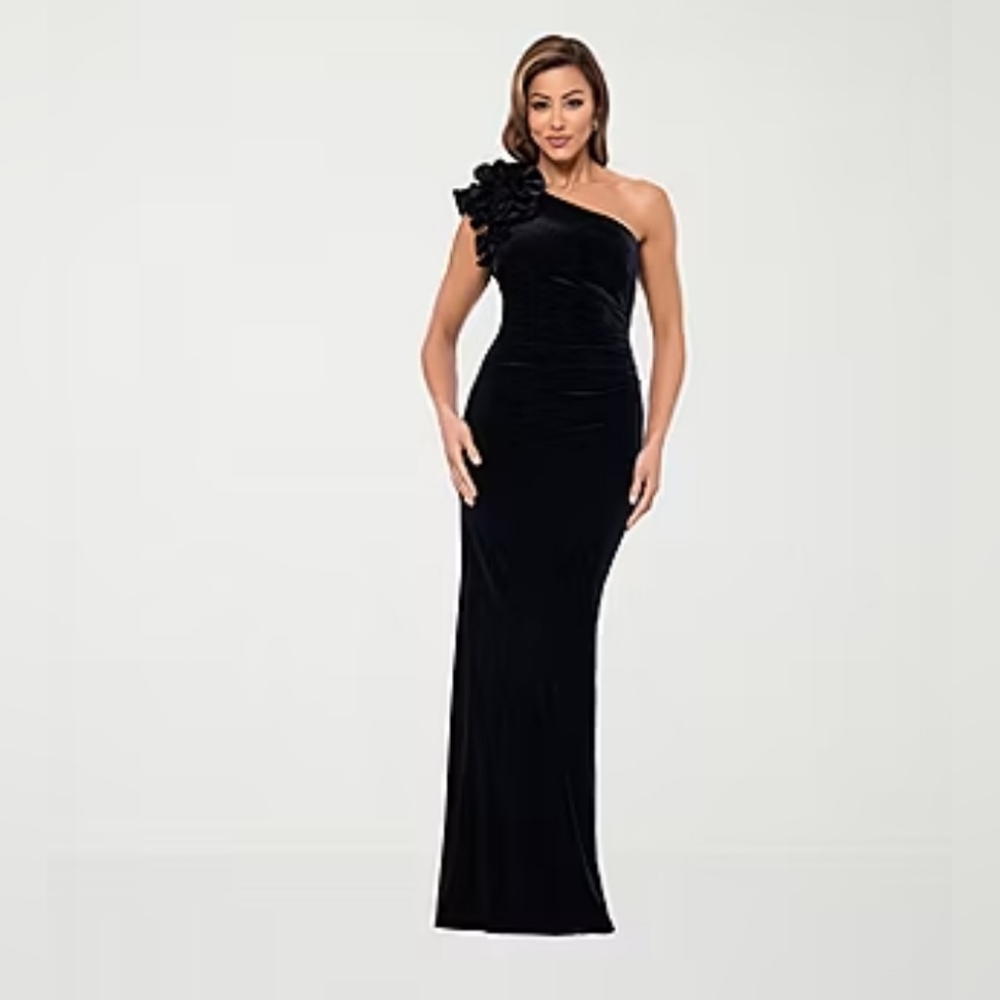 DJ Jaz Sleeveless Velvet Evening Gown